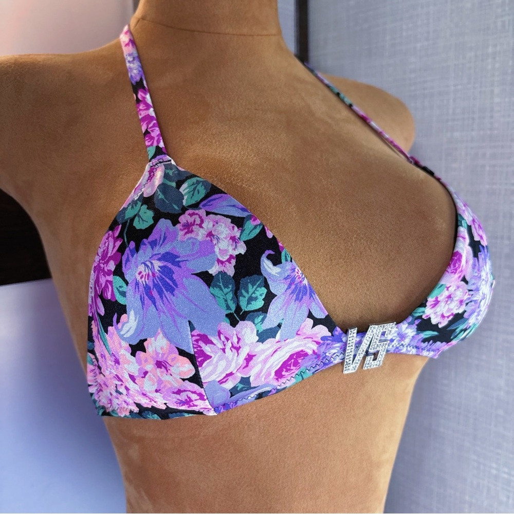 VICTORIA’S SECRET Blinged Out Floral Purple Bikini Top Size Small